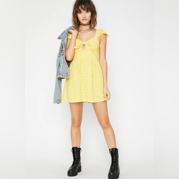 QED London Dresses & Skirts - ❤️❤️ QED London Floral Dot Knot Front Yellow Dress❤️❤️new with tag size 10
